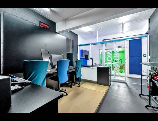 M² BUSINESS FOR SALE IN MELVILLE